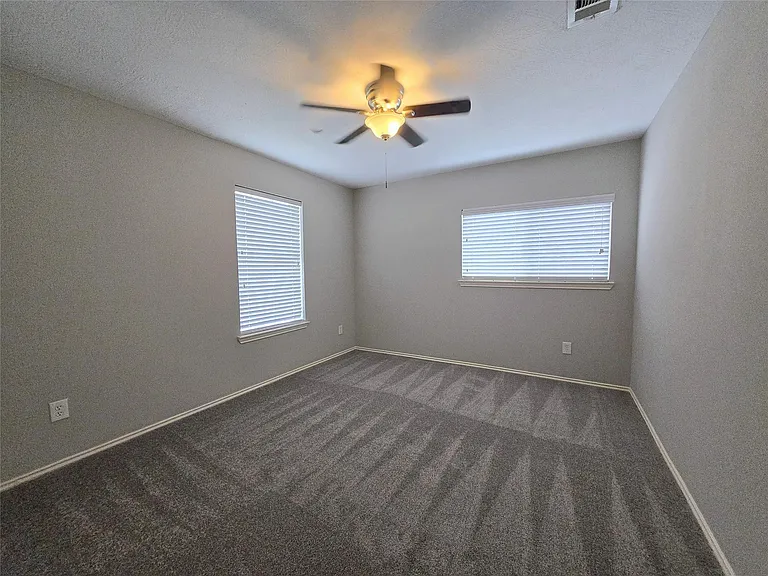 1423 Stone Bluff Dr — Photo 24