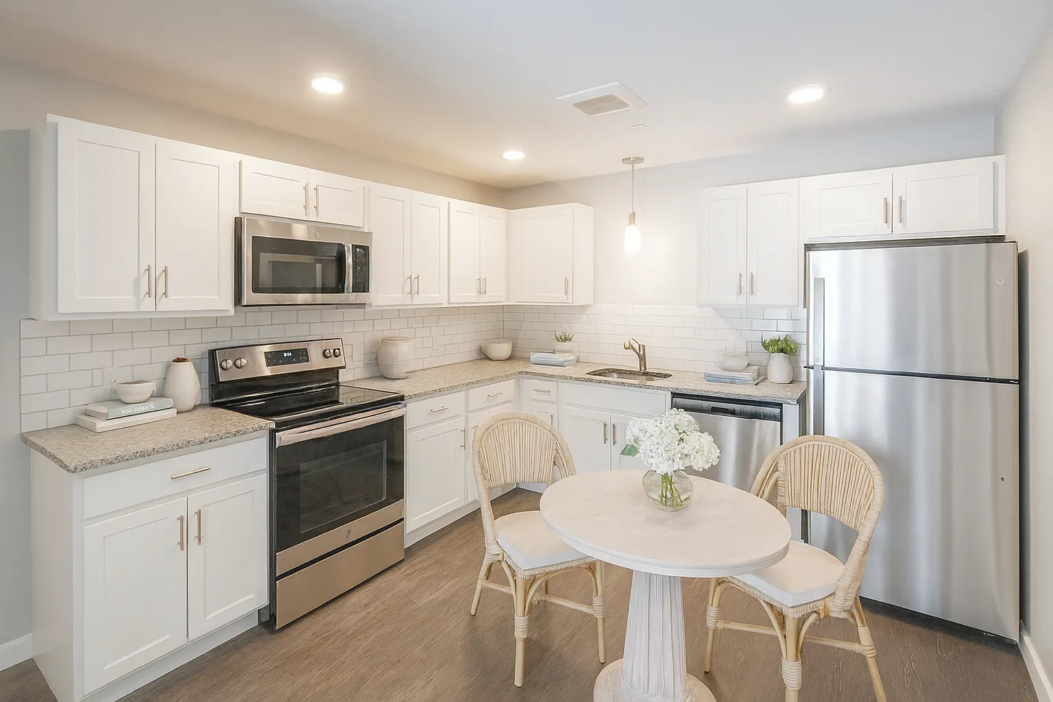 Westledge Apartments — Photo 2