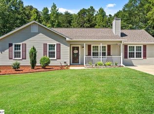 216 Eastridge Ct, Cowpens, SC 29330