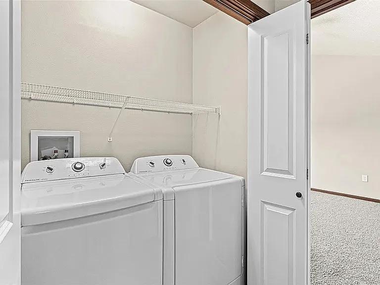 1538 Burr Dr — Photo 19