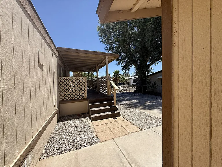 2111 Santa Cruz Ave — Photo 4