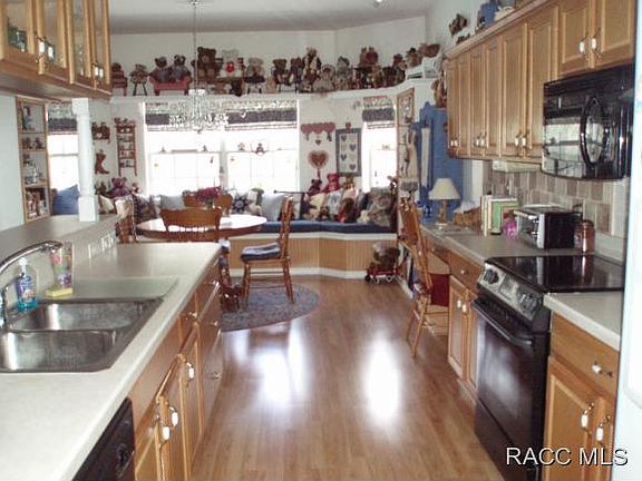 4th image of 3762 N Chandler Dr