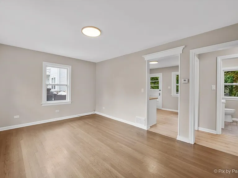 23776 N Overhill Dr — Photo 4