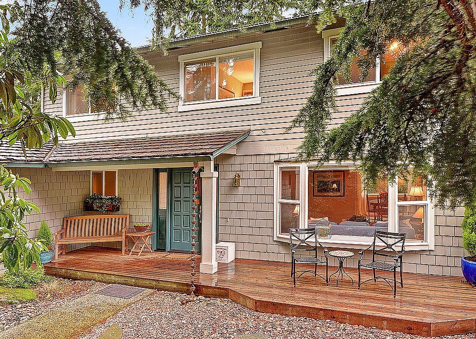 1st image of 4842 152nd Pl SE