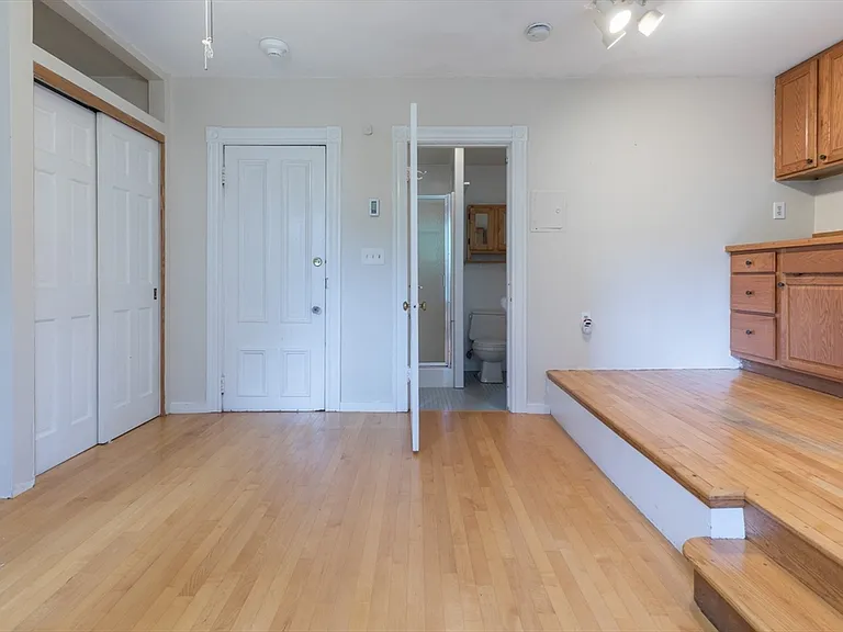 75 Chandler St #2 — Photo 6