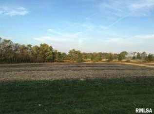 7 Oak Run, Macomb, IL 61455