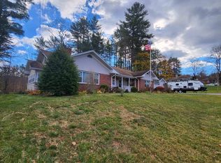 8 Hillstead Rd, Claremont, NH 03743