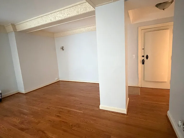 15 E Kirby St #228 — Photo 5