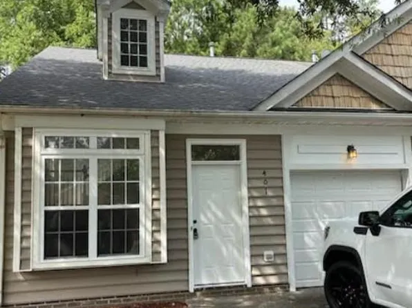 401 Dorothy Dr, Yorktown, VA 23692