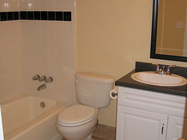 2320 Salem Dr NE — Photo 6