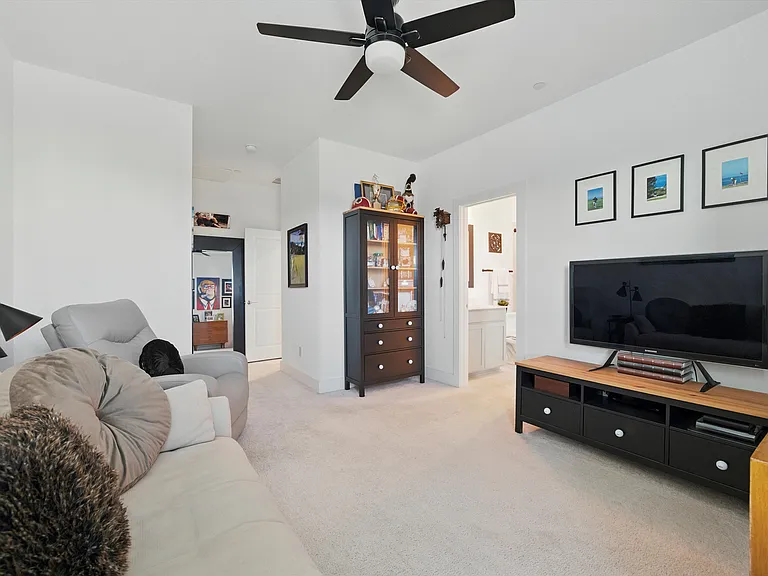 1078 Maverick Dr — Photo 17