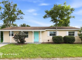 8221 Jacaranda Ave, Seminole, FL 33777