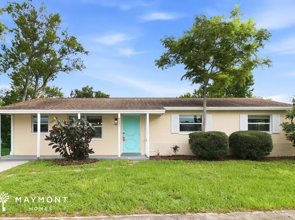 8221 Jacaranda Ave, Seminole, FL 33777
