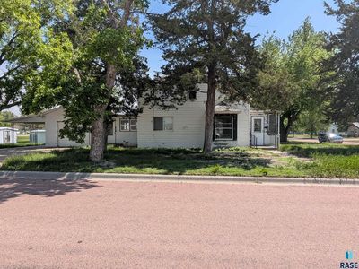 280 S Dakota Ave, Corsica, SD, 57328
