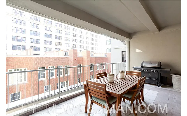 Sold by Douglas Elliman | media 22