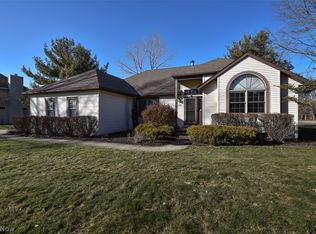 5297 College Heights Blvd, Sheffield Village, OH 44054