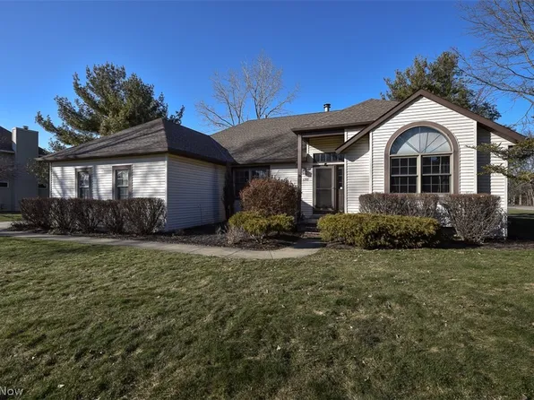 5297 College Heights Blvd, Sheffield Village, OH 44054