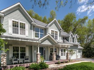 3123 N View Ln, Woodbury, MN 55125