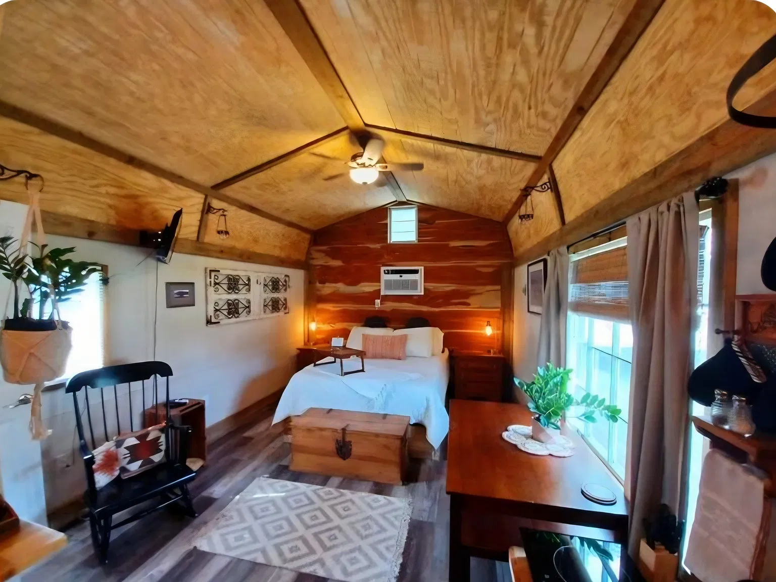 Studio, 288 sqft, $1,600 — Photo 2