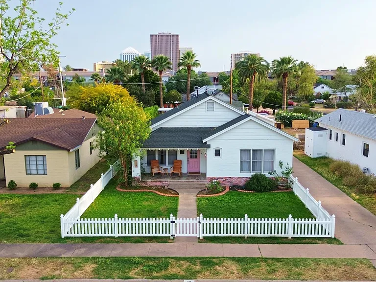 117 W Glenrosa Ave — Photo 1