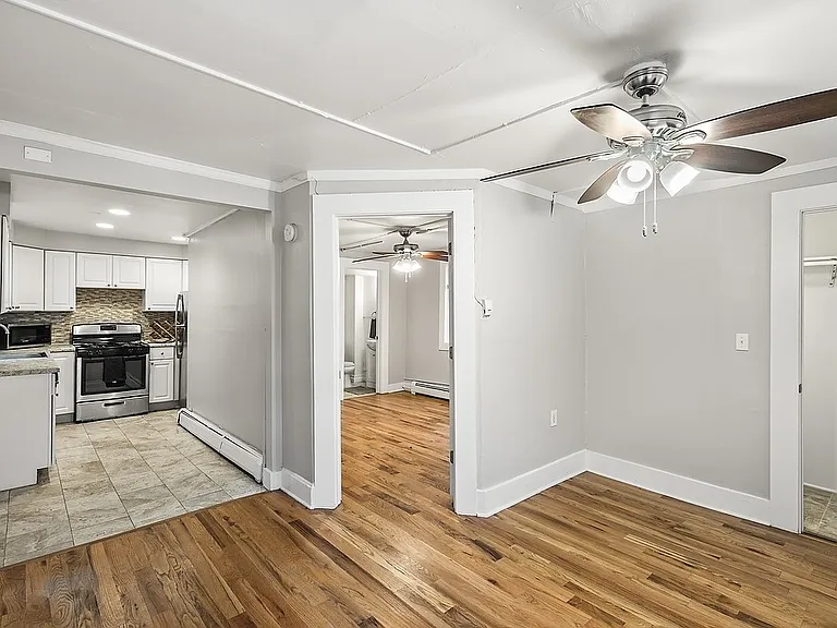 1236 N Pearl St — Photo 31