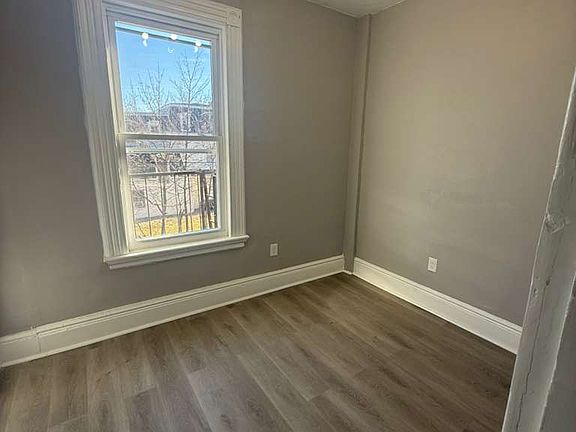 5th image of 47 Roseville Ave Floor 2