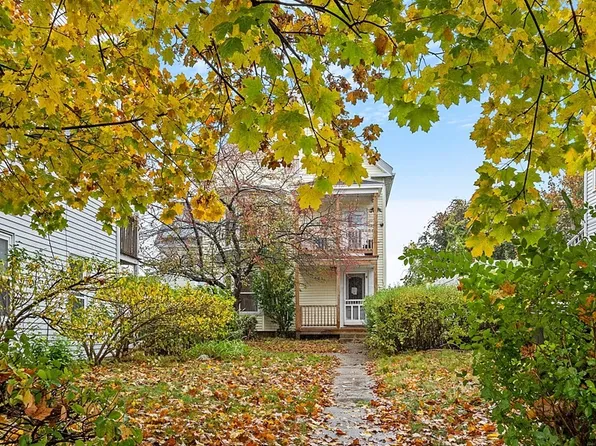 21 Grove St #1, Haverhill, MA 01832