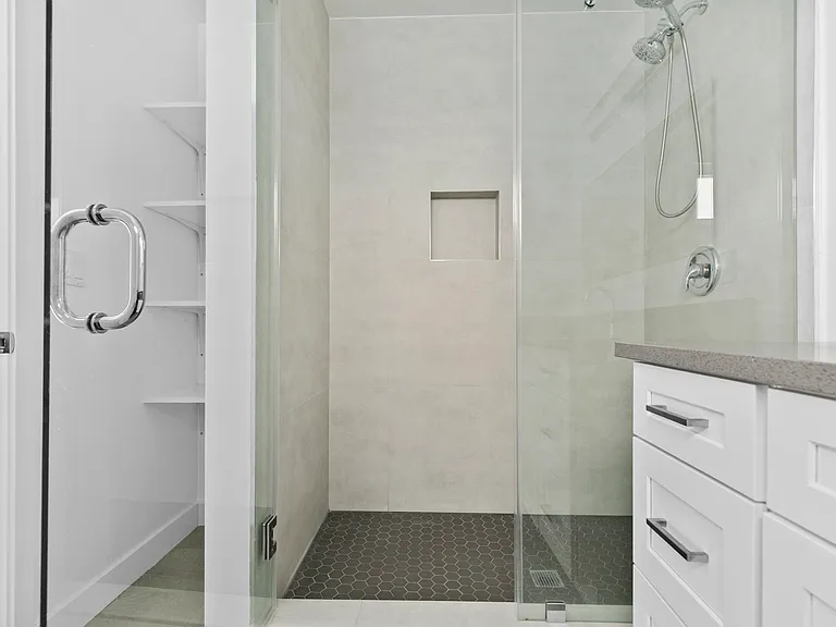 360 Burchett St #6 — Photo 18