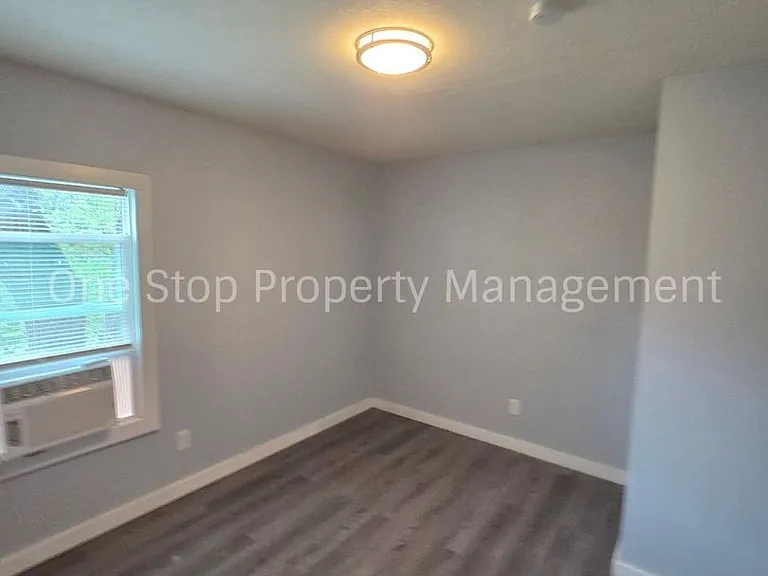 5130 NE Baxter Ave — Photo 16