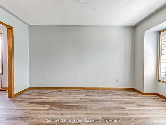 3rd image of 137 5th Ave