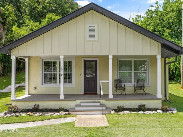1019 Doll Ave, Maryville, TN 37801