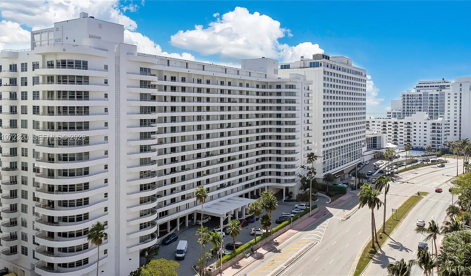 Oceanside Plaza Condo — Photo 2