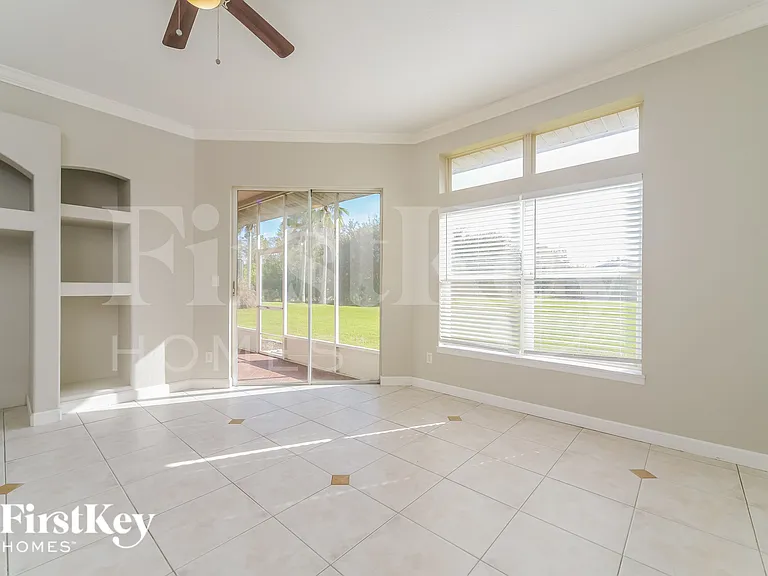 3600 Molona Dr — Photo 2