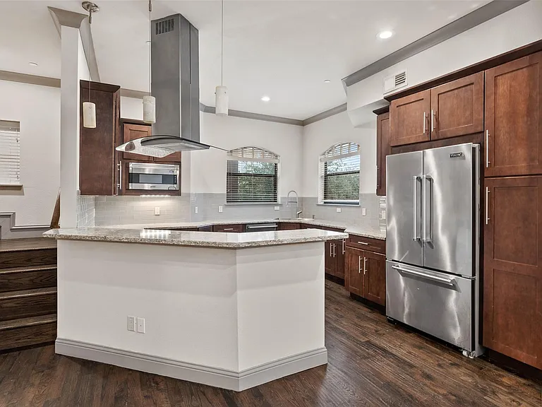 3142 Ross Ave #7 — Photo 2