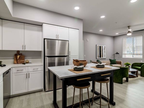 148 Peabody Rd #1104