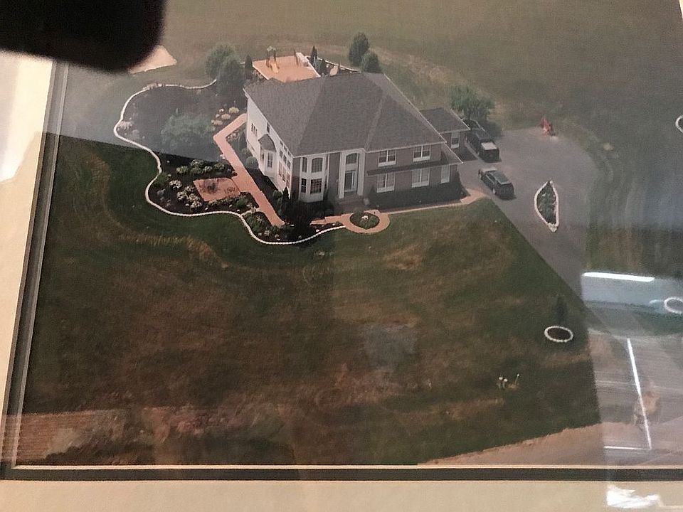1st image of 122 Equestrian Cir