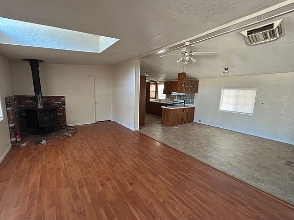 3rd image of 40771 Blue Oak Dr
