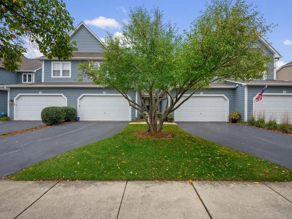 145 Tanglewood Dr, Glen Ellyn, IL