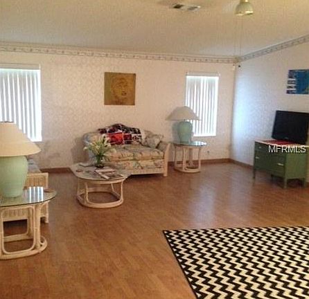 3rd image of 18 Mallard Dr