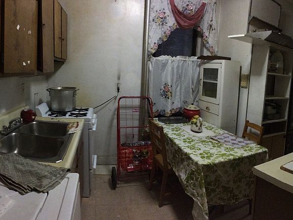 4th image of 1878 A C Powell Blvd APT 26