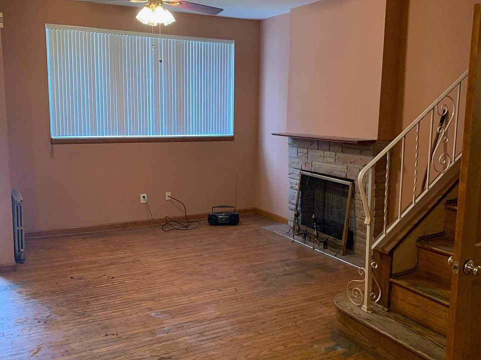2nd image of 430 Manton St