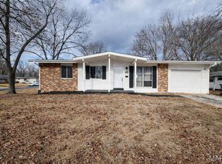 965 Cheyenne Dr, Florissant, MO 63033