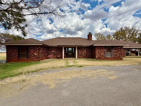 10066 N 2263rd Rd, Clinton, OK 73601