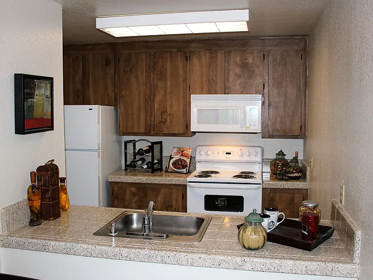 Sunflorin Village Apartments — Photo 45