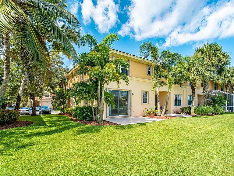 460 Rainbow Springs Ter — Photo 31