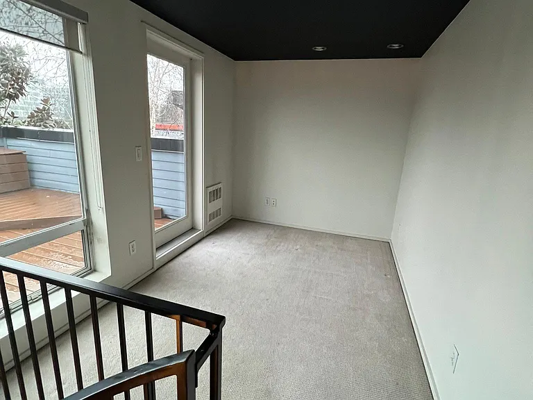 1106 E Howell St #C — Photo 12