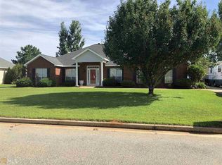 239 Castlebury Cir, Kathleen, GA 31047