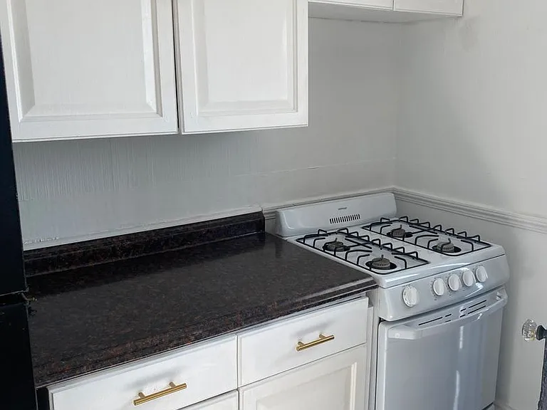 314 W Lemon St — Photo 8