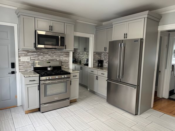 144 Dante St #2