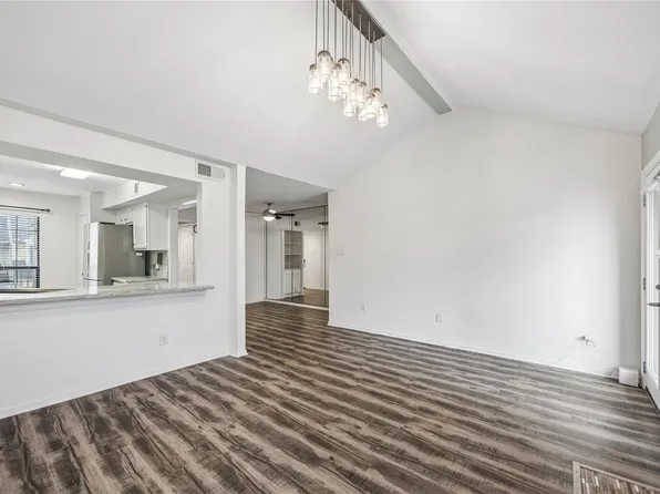 763 Bering Dr #B, Houston, TX 77057